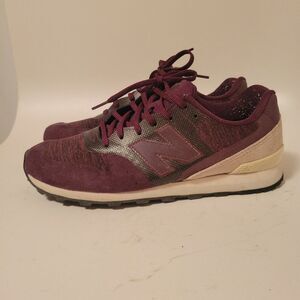 New Balance 696 Women's Burgundy Sneakers
